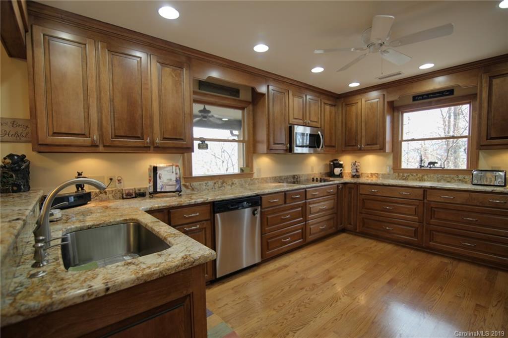 138 Cardinal Road Lake Lure, NC 28746 - Photo 8 of 40 Gallery Image 8