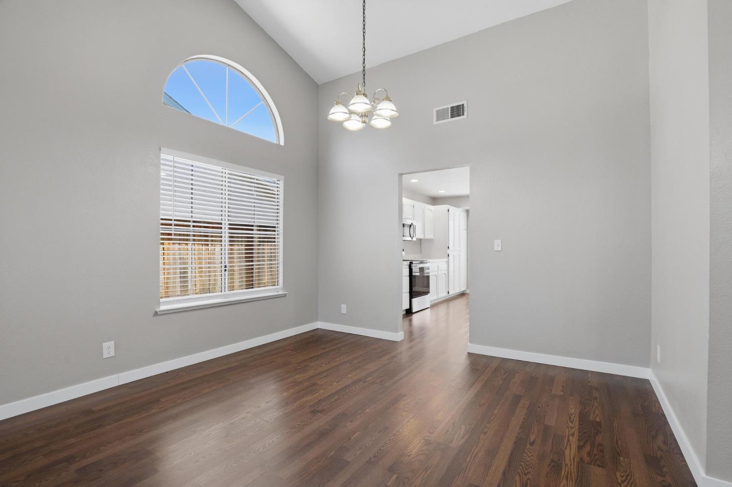620 Teesdale Road Yuba City, CA 95991 - Photo 8 of 48 Dining Area attached to Living Room