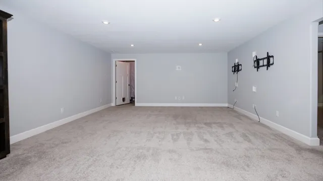 an empty room with a empty space