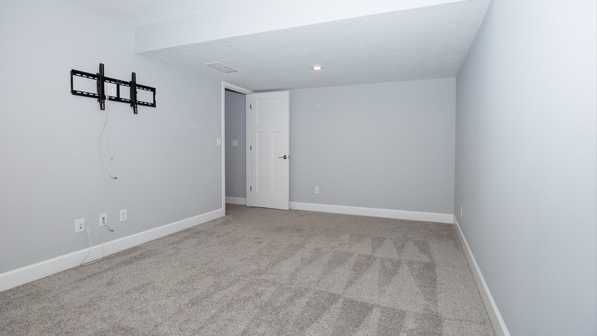 1104 Hershey Road Normal, IL 61761 - Photo 33 of 48 a view of an empty room