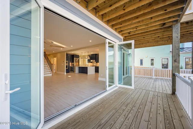 $1,459,000 | 13 East Cannon Cove, Hampstead, NC 28443