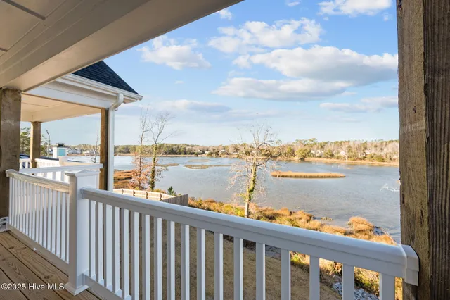 $1,499,000 | 13 East Cannon Cove, Hampstead, NC 28443