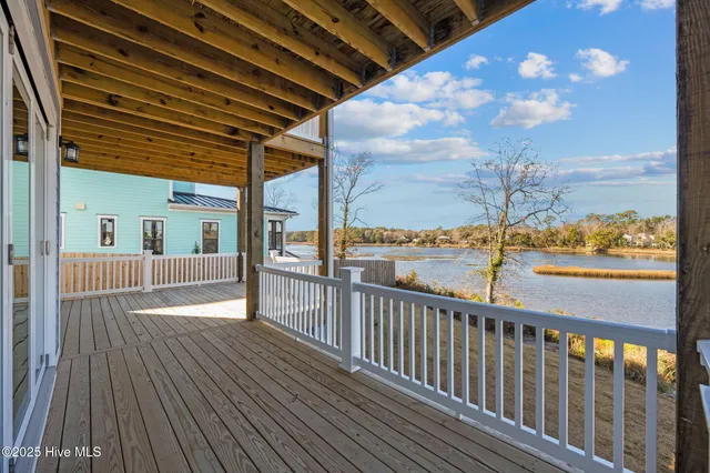 $1,459,000 | 13 East Cannon Cove, Hampstead, NC 28443