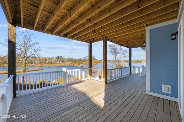 $1,459,000 | 13 East Cannon Cove, Hampstead, NC 28443