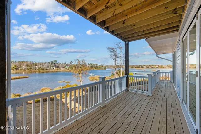 $1,459,000 | 13 East Cannon Cove, Hampstead, NC 28443