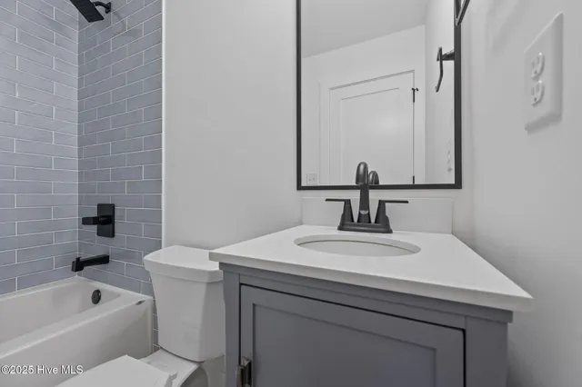 $1,459,000 | 13 East Cannon Cove, Hampstead, NC 28443