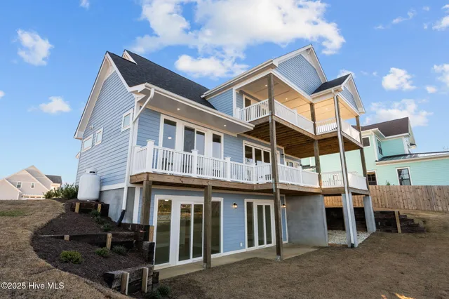 $1,459,000 | 13 East Cannon Cove, Hampstead, NC 28443