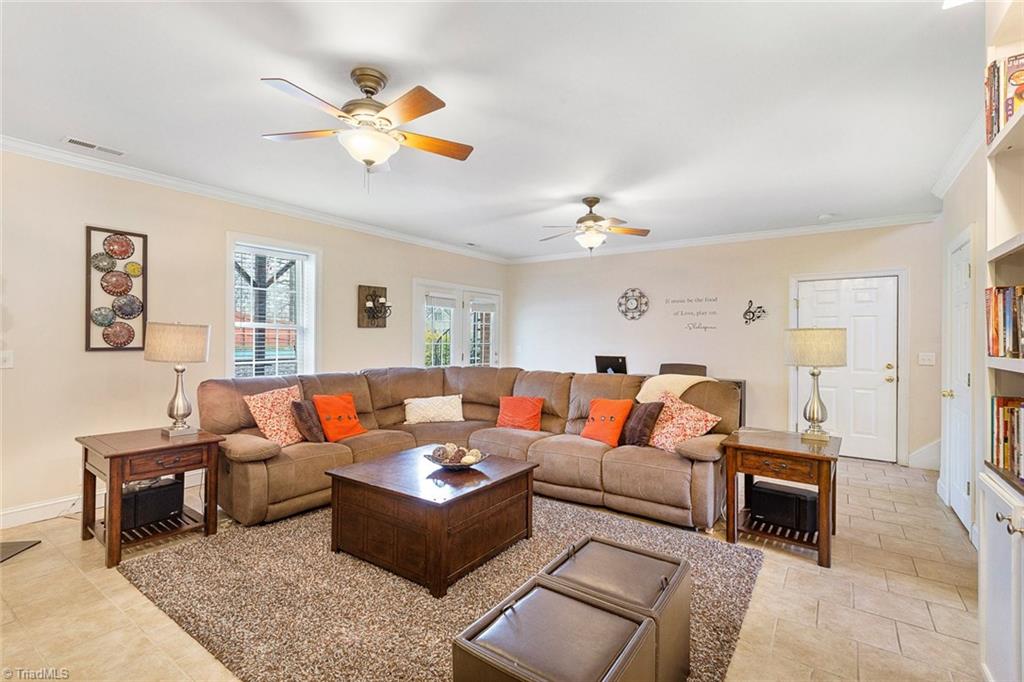 516 Beech Ridge Road Thomasville, NC 27360 - Photo 20 of 30 A wonderful lower level den!
