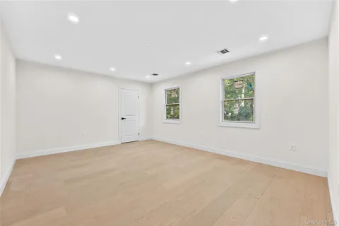 $1,788,000 | 2 Circle Drive, Syosset, NY 11791