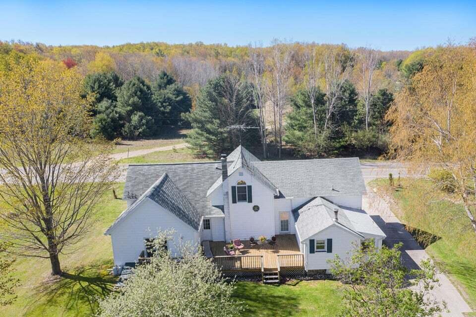 7252 West Deer Road Mears, MI 49436 - Photo 3 of 41 20210527003003245838000000-o