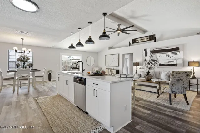 $331,900 | 2987 Quapaw Trail, Middleburg, FL 32068