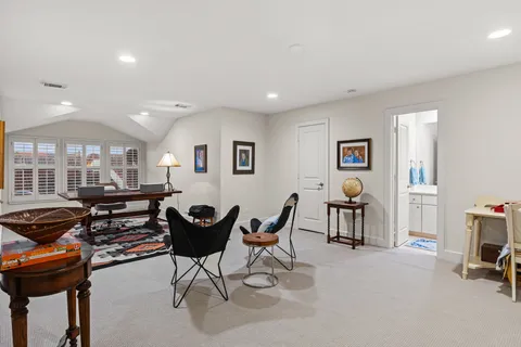 $1,400,000 | 1525 Potomac Drive, Houston, TX 77057