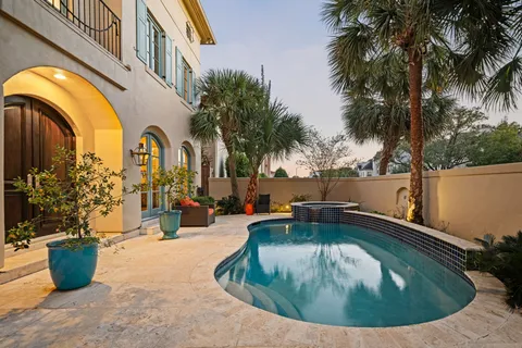 $1,400,000 | 1525 Potomac Drive, Houston, TX 77057