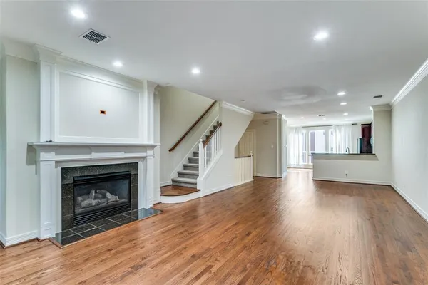 $4,650 | 2502 Worthington Street, Dallas, TX 75204