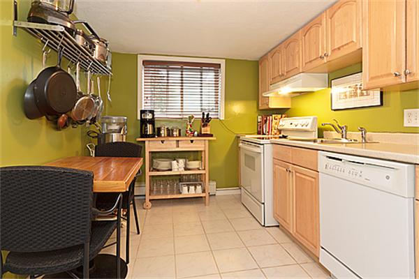 22 Westgate Road, Unit 1 Boston, MA 02467 - Photo 3 of 14