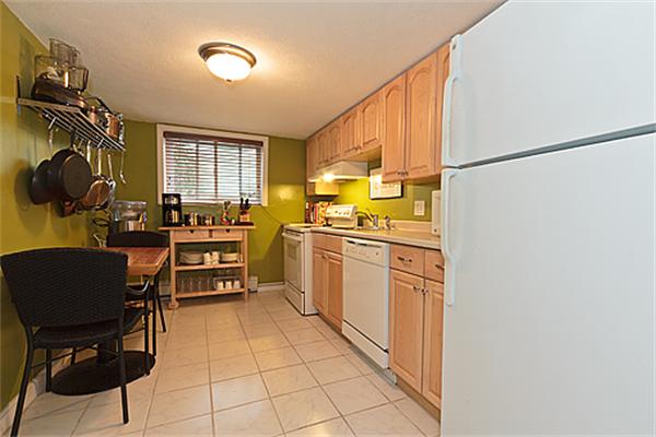 22 Westgate Road, Unit 1 Boston, MA 02467 - Photo 4 of 14