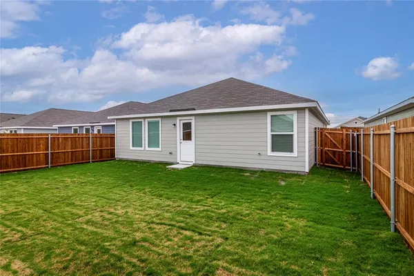 $2,100 | 404 Dewberry Street, Princeton, TX 75407