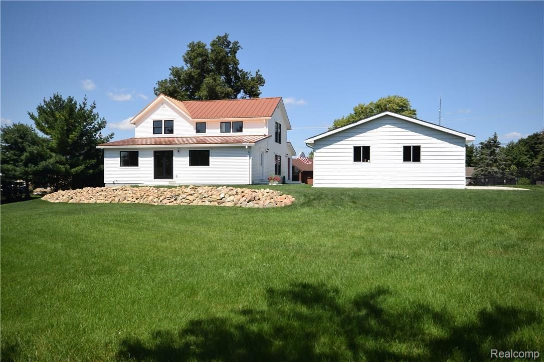 2233 Wiggins Road Fenton, MI 48430 - Photo 7 of 38 DSC_0395.JPG