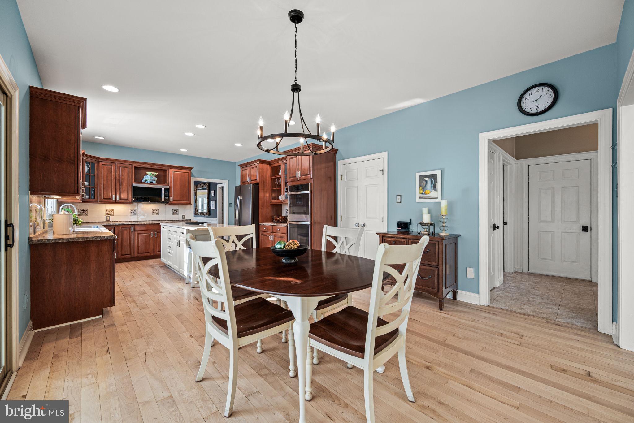 3 Greenstone Way Malvern, PA 19355 - Photo 23 of 74 Eat-in Kitchen