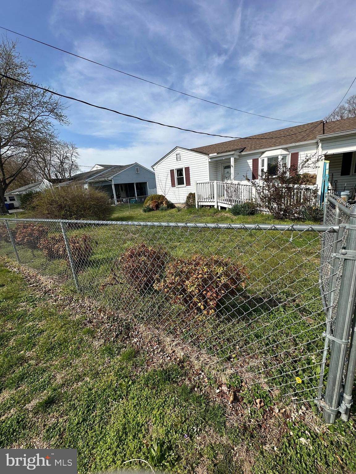 91 Stevens Street Dover, DE 19901 - Photo 11 of 12 Front fenced yard