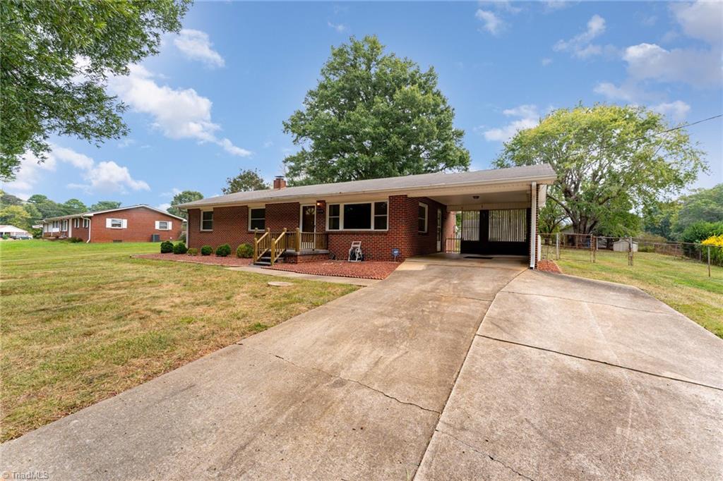 5149 Alaska Road Walkertown, NC 27051 - Photo 2 of 23 Gallery Image 2
