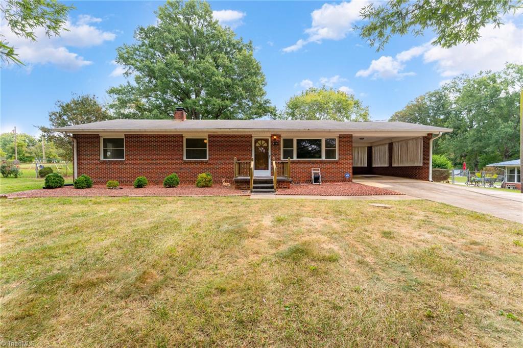 5149 Alaska Road Walkertown, NC 27051 - Photo 3 of 23 Gallery Image 3