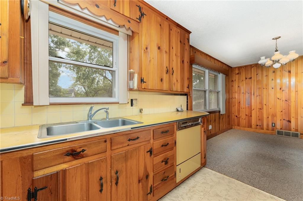 5149 Alaska Road Walkertown, NC 27051 - Photo 8 of 23 Gallery Image 8
