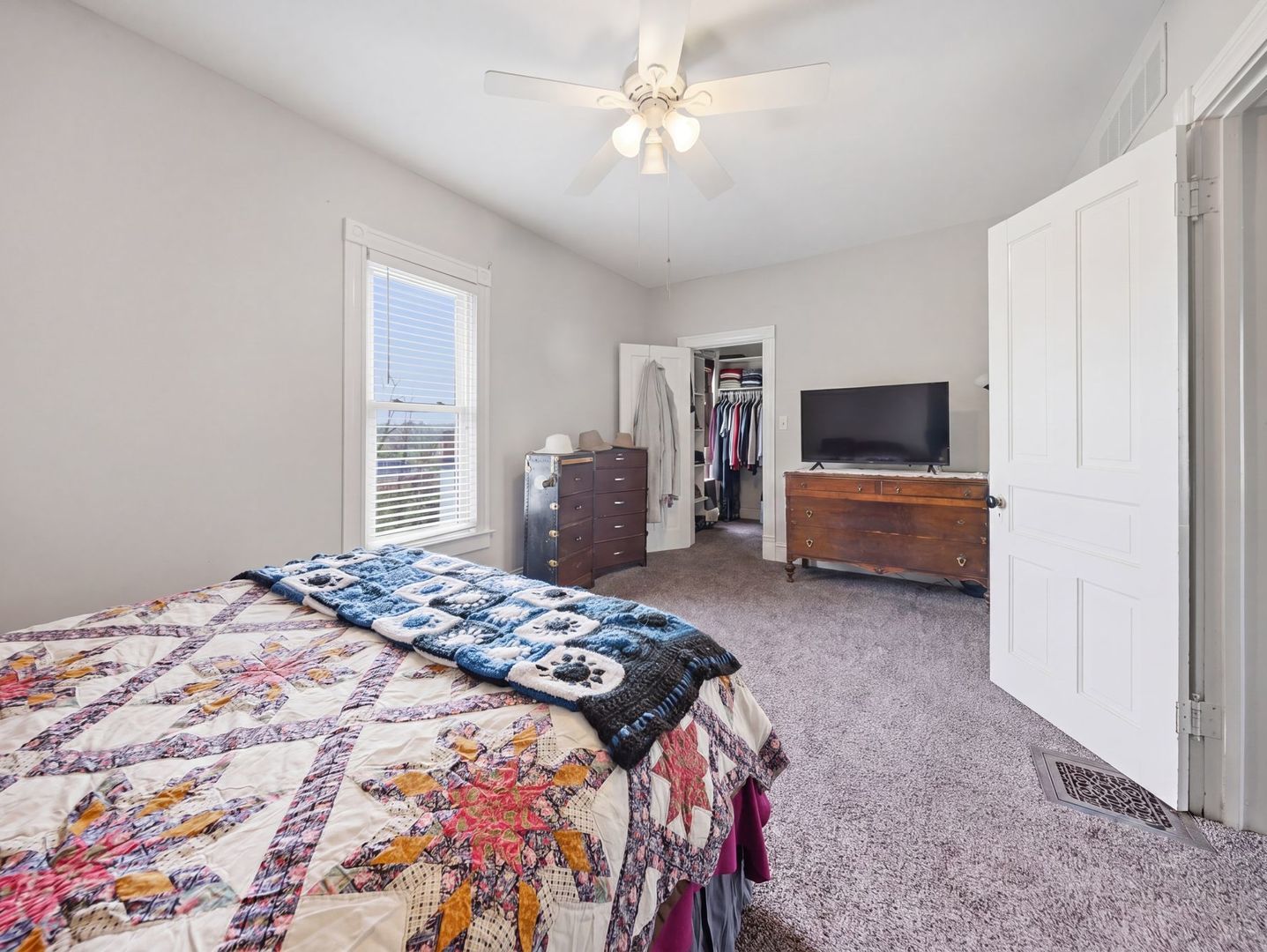 143 South Liberty Street Elgin, IL 60120 - Photo 6 of 26