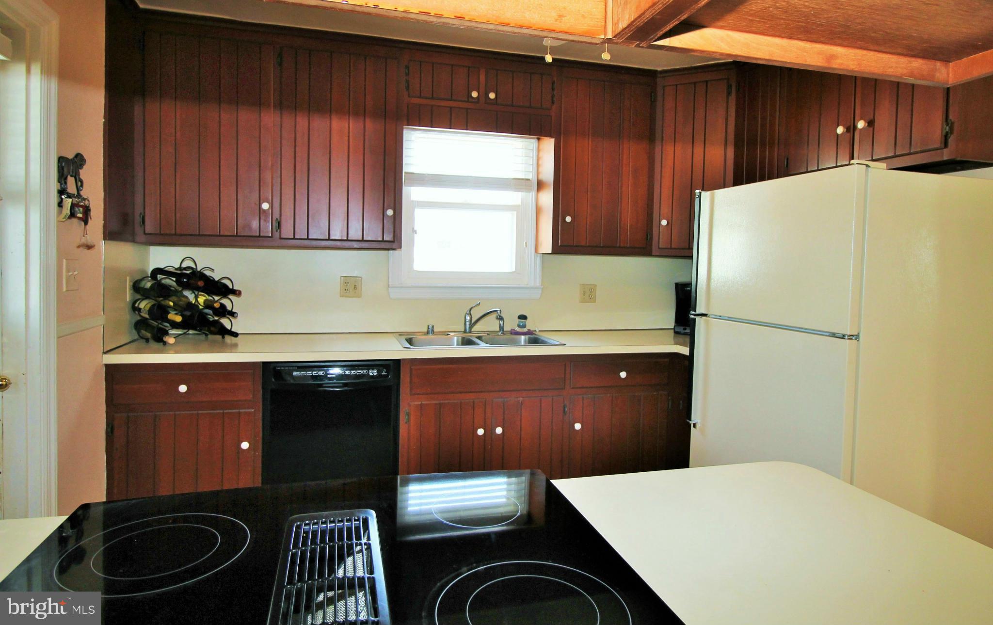 17270 Hardy Road Mount Airy, MD 21771 - Photo 7 of 27 Kitchen