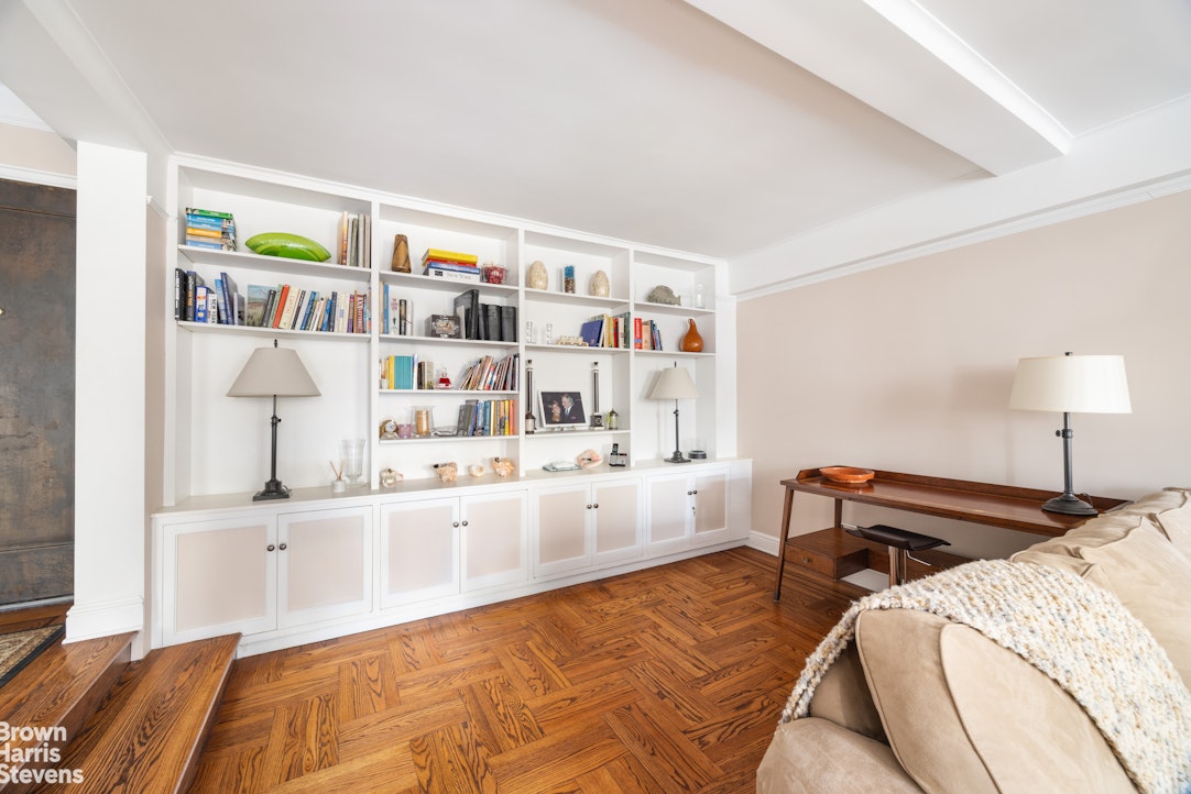 110 East 87th Street, Unit 9B Manhattan, NY 10128 - Photo 4 of 10