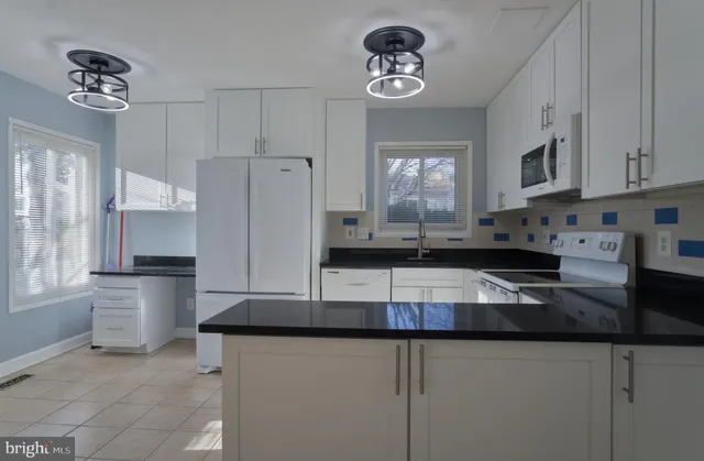 $2,700 | 20307 Grazing Way, Montgomery Village, MD 20886