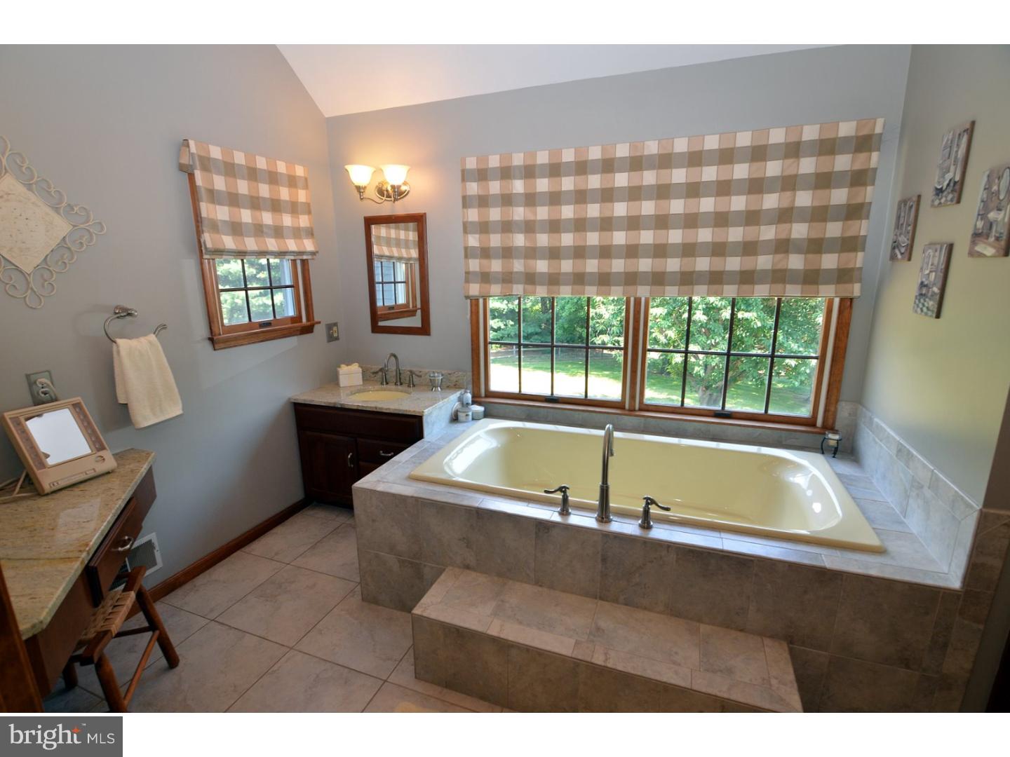 308 Ellisdale Road Crosswicks, NJ 08515 - Photo 18 of 25