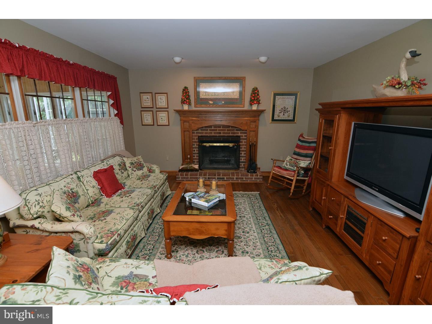 308 Ellisdale Road Crosswicks, NJ 08515 - Photo 9 of 25