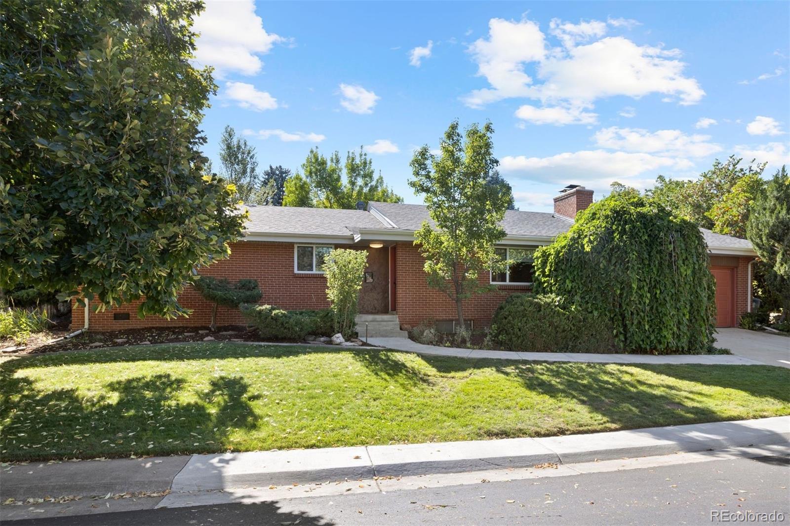 5259 South Manitou Road Littleton, CO 80123 - Photo 1 of 31 Gallery Image 1
