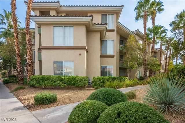 $1,495 | 7123 South Durango Drive, Unit 304, Las Vegas, NV 89113