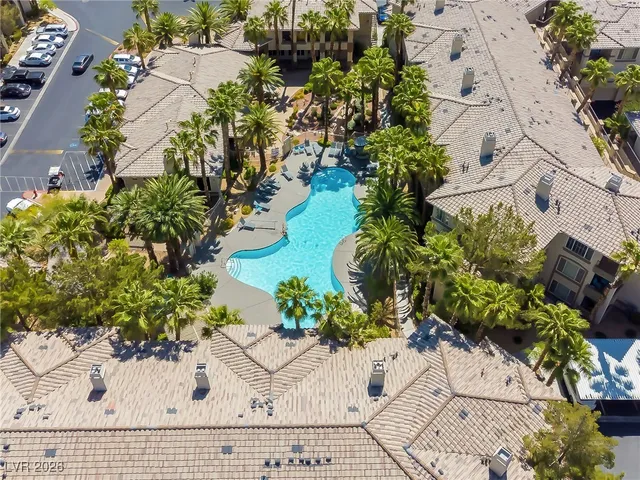 $1,495 | 7123 South Durango Drive, Unit 304, Las Vegas, NV 89113