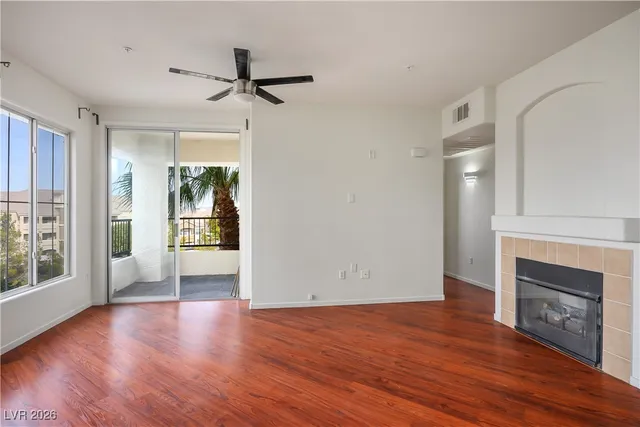 $1,495 | 7123 South Durango Drive, Unit 304, Las Vegas, NV 89113
