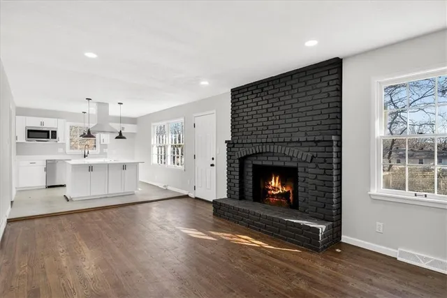 $325,000 | 12801 Corrington Avenue, Grandview, MO 64030