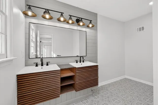 $325,000 | 12801 Corrington Avenue, Grandview, MO 64030