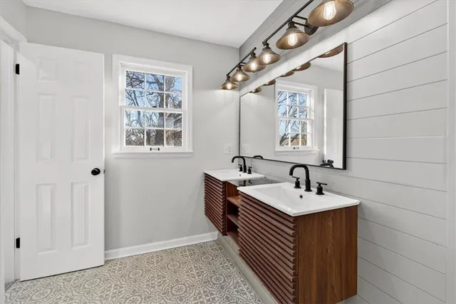 $325,000 | 12801 Corrington Avenue, Grandview, MO 64030