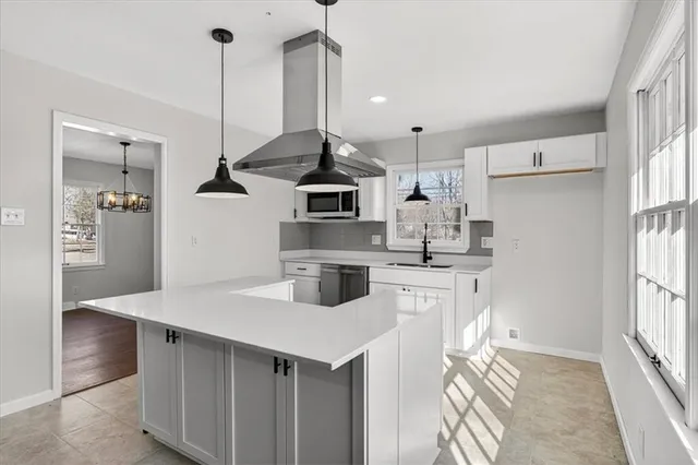 $325,000 | 12801 Corrington Avenue, Grandview, MO 64030