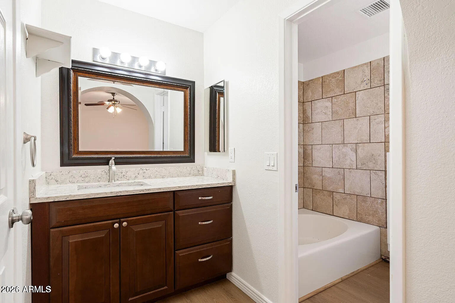620 East Appaloosa Road Gilbert, AZ 85296 - Photo 4 of 15 Image 04