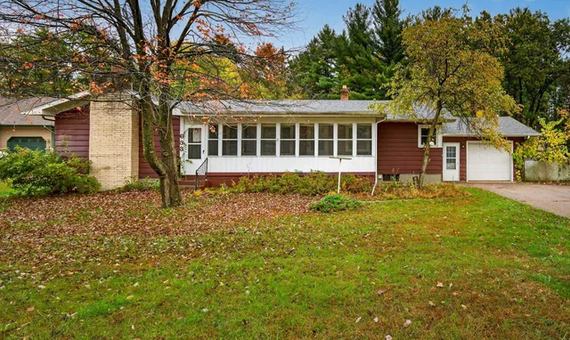 $250,000 | 633 South Cambridge Street, Wautoma, WI 54982