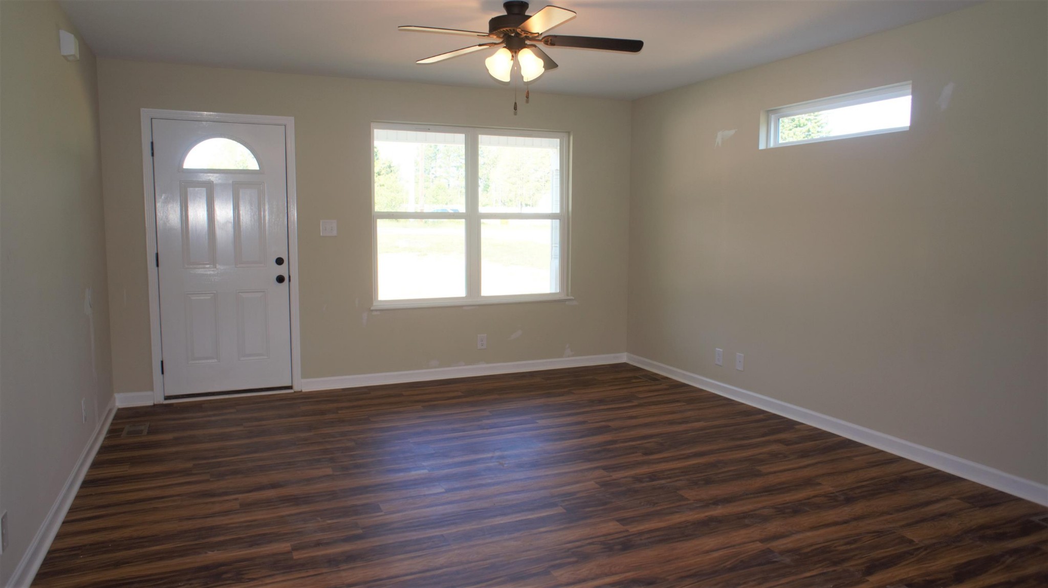 1709 Evans Road Clarksville, TN 37042 - Photo 3 of 9 Gallery Image 3