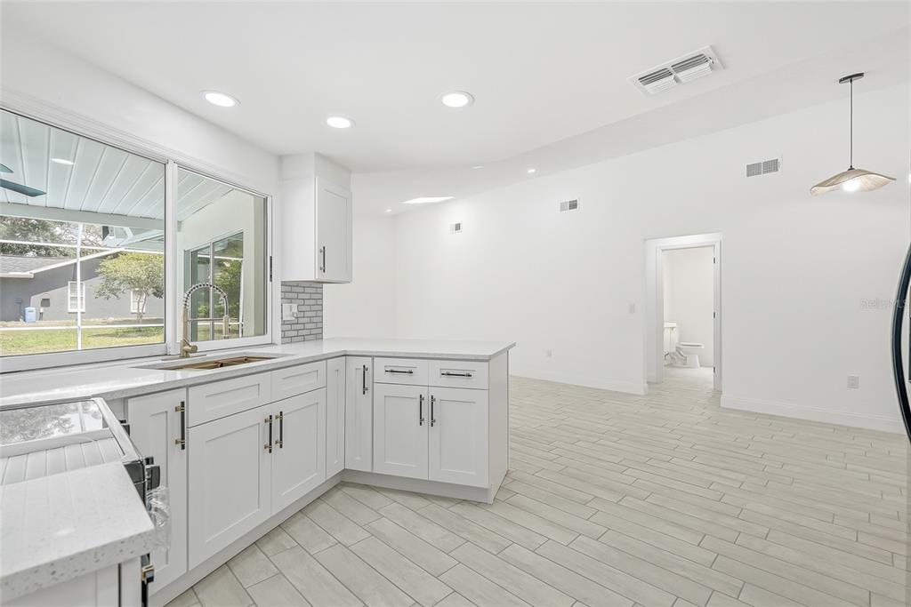 2462 Stephanie Drive Spring Hill, FL 34608 - Photo 19 of 43