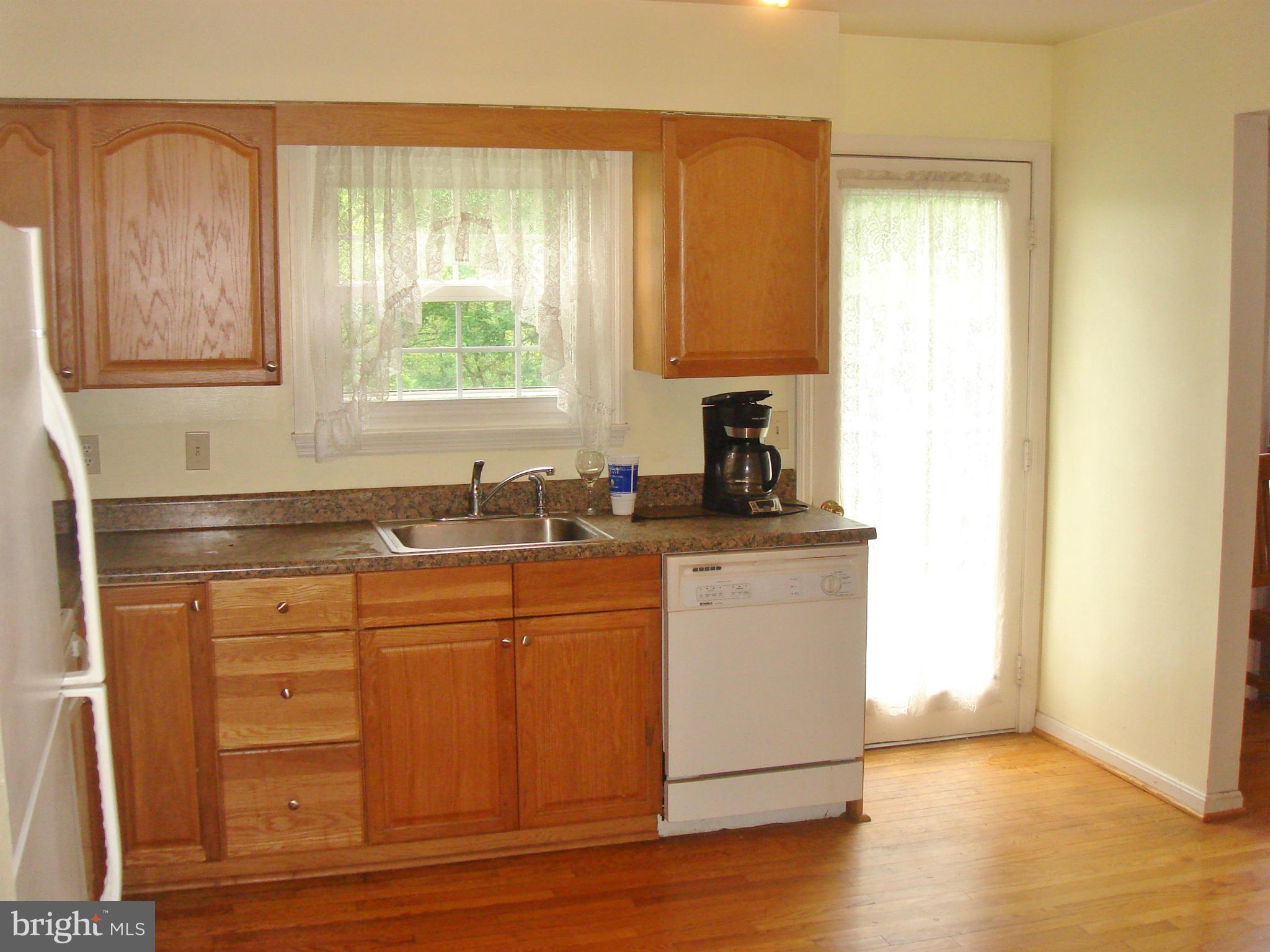 20 Ridgeview Drive Westminster, MD 21157 - Photo 15 of 28 Kitchen
