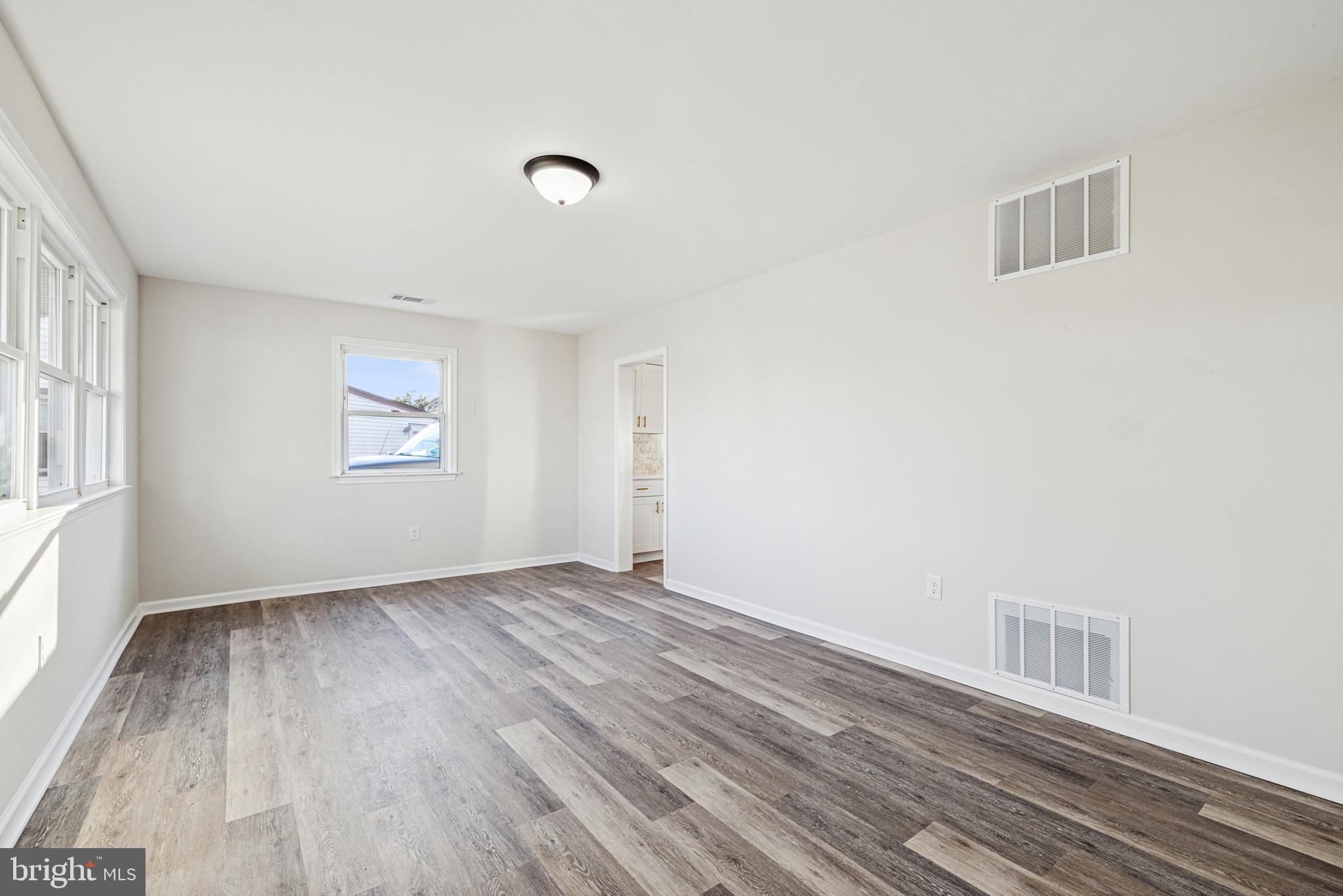 462 Wayne Road Bellmawr, NJ 08031 - Photo 3 of 21