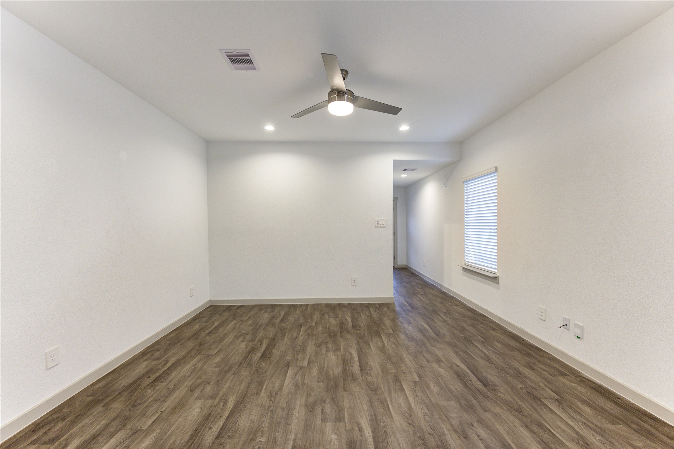 12735 Ermine Street Houston, TX 77047 - Photo 12 of 43