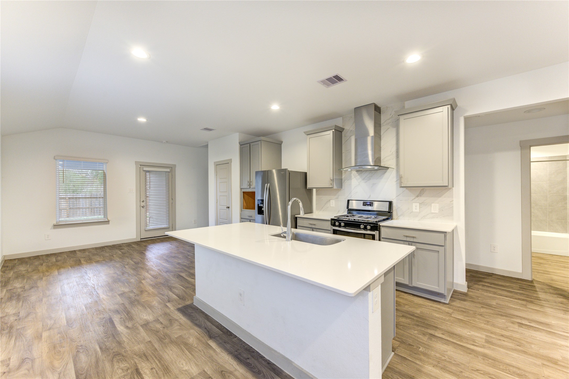 12735 Ermine Street Houston, TX 77047 - Photo 16 of 43