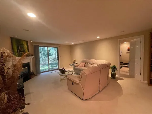 $339,900 | 1445 Winterberry Court, Unit 2B, Hermitage, PA 16148